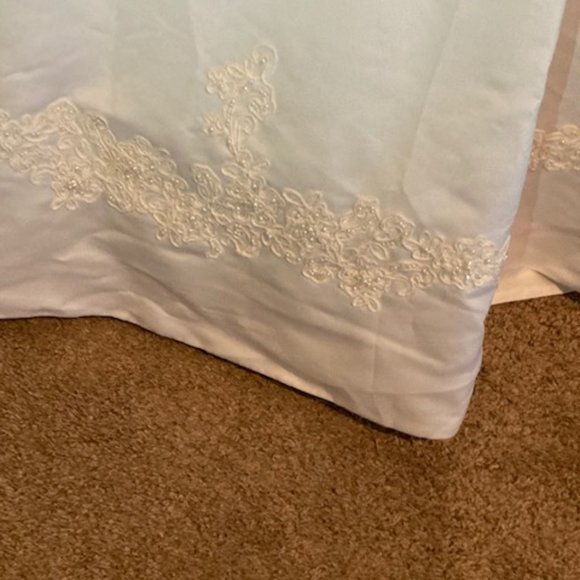 NWT Amazing Halter Wedding Gown Size 10 price $1,200 and got it for sale $638 - Picture 3 of 9